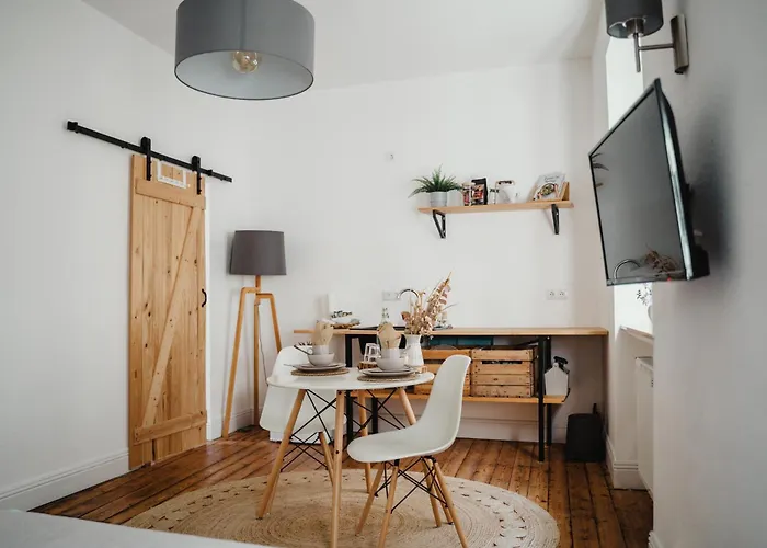 I Gemuetliches 1-zimmer-apartment & Eigenes Bad I * Coblença